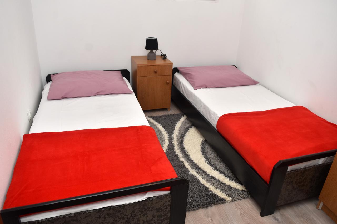 Apartments Oresic Vir Zewnętrze zdjęcie