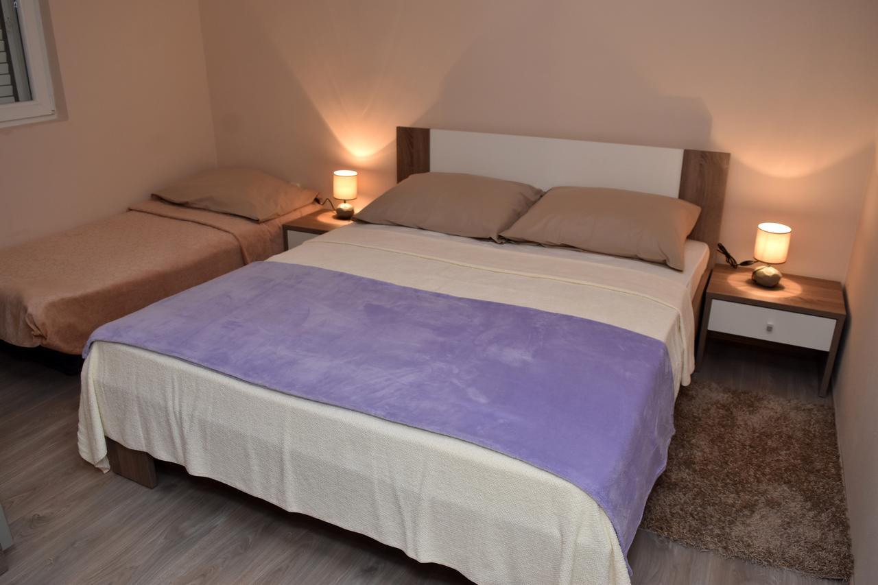 Apartments Oresic Vir Zewnętrze zdjęcie